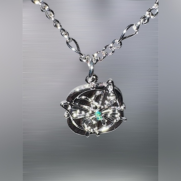 Silver & blue gem butterfly jewelry set necklace’s & earrings - Picture 2 of 3